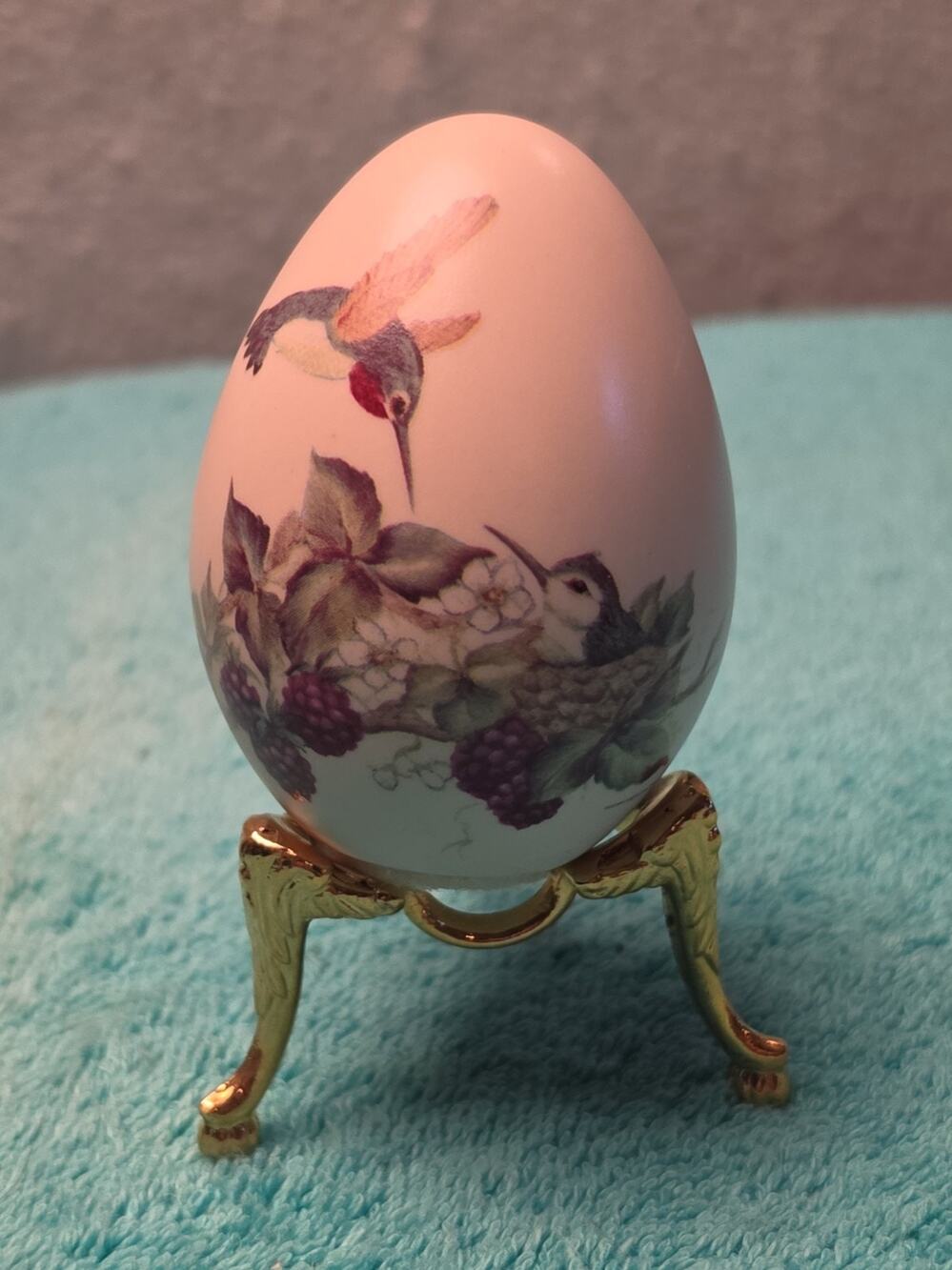 Vintage Eggzakly Porcelain Egg Hummingbird Collectible Handcrafted Stand USA 90s
